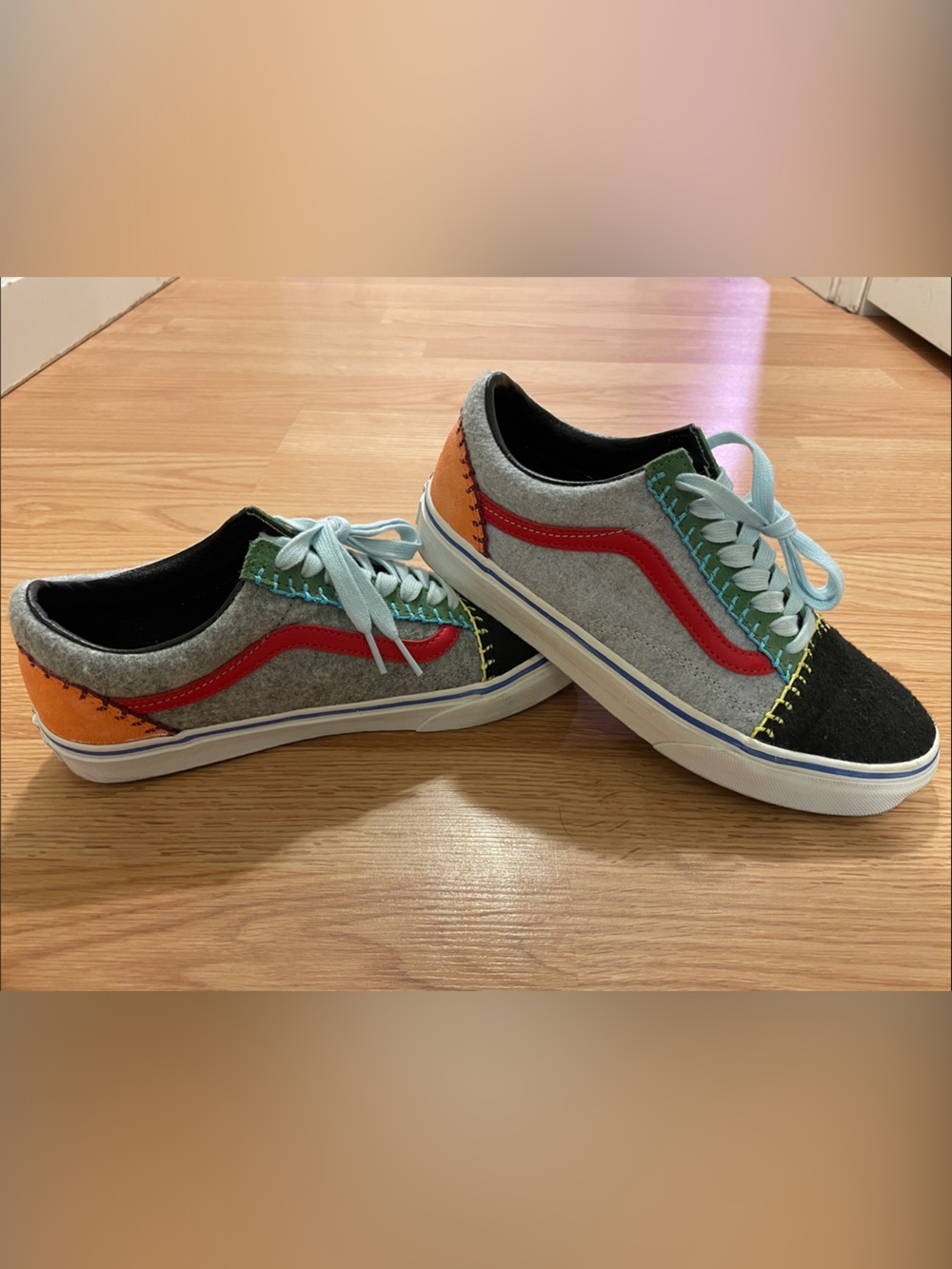 New Vans Gray Low-Top Felt Blanket Stitch Sneakers - Picture 6 of 6